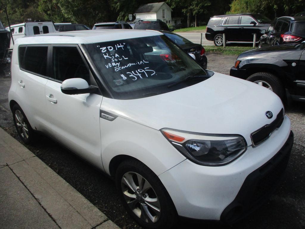Used 2014 Kia Soul + FWD image 2