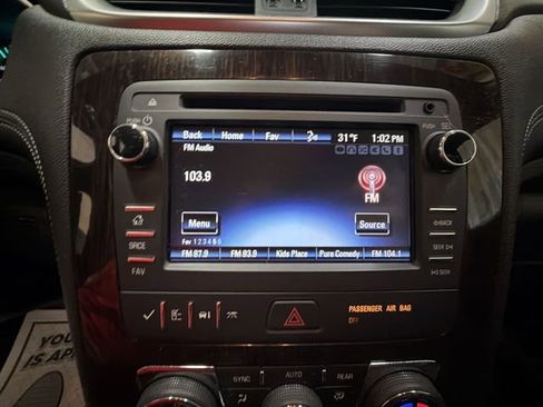 Used 2015 Chevrolet Traverse LT image 16