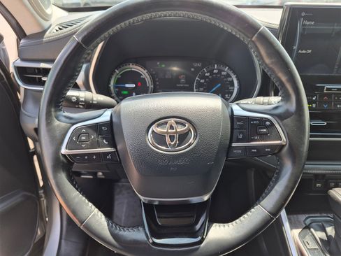 Used 2021 Toyota Highlander Platinum AWD/4WD image 17