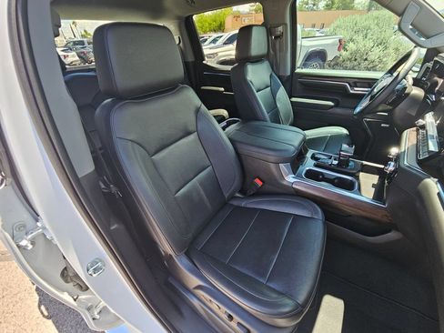 Used 2023 GMC Sierra 1500 SLT w/ SLT Convenience Package AWD/4WD image 12
