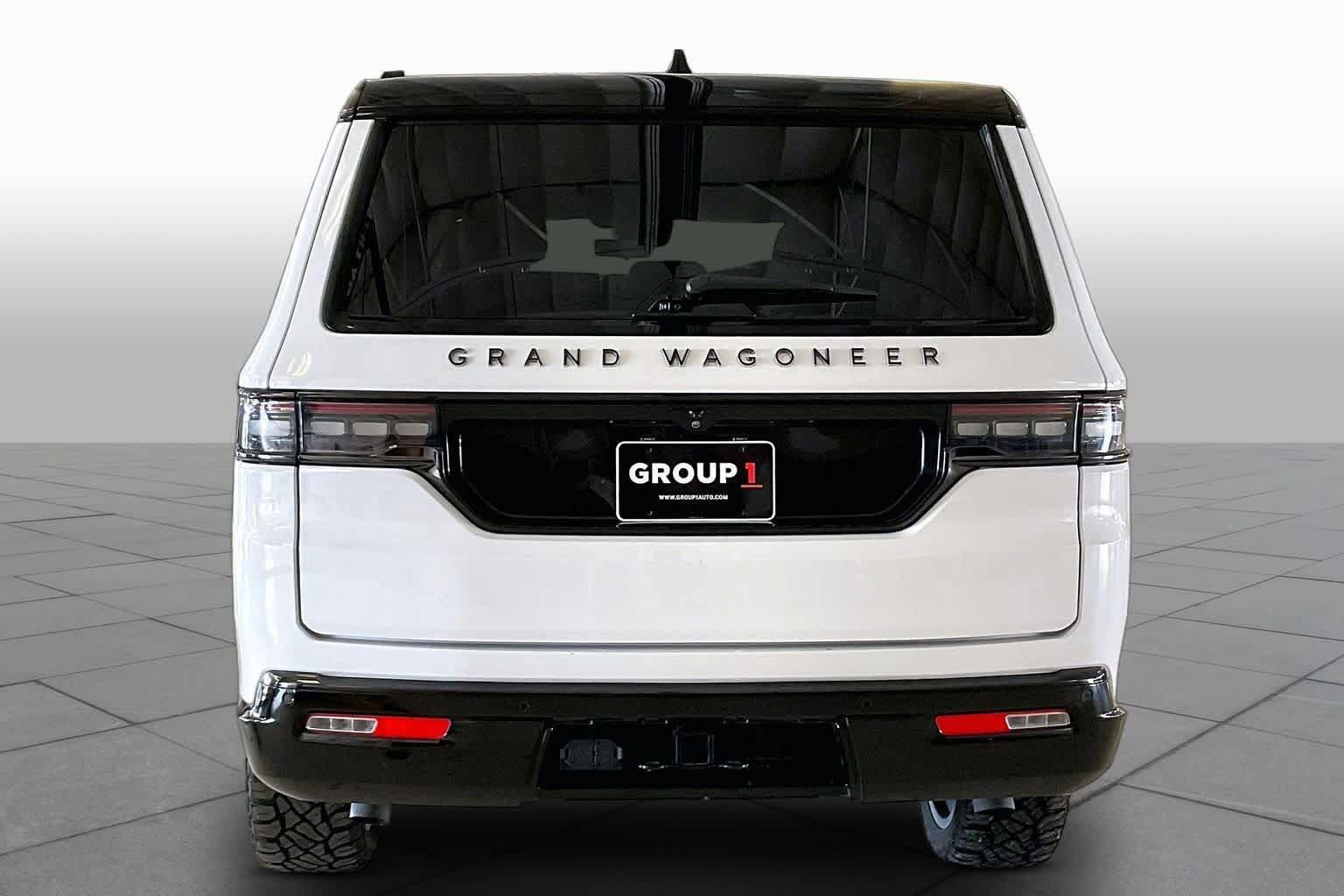 Used 2024 Jeep Grand Wagoneer L Series II w/ Quick Order Packagew 28T AWD/4WD image 4