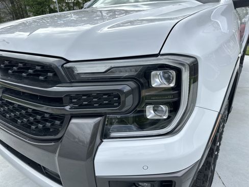 Used 2024 Ford Ranger Lariat w/ FX4 Off-Road Package AWD/4WD image 6
