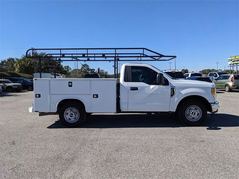 Used 2017 Ford F250 XL w/ XL Value Package image 3