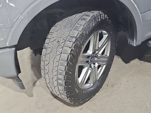 Used 2018 Ford F150 Lariat w/ Equipment Group 502A Luxury AWD/4WD image 38