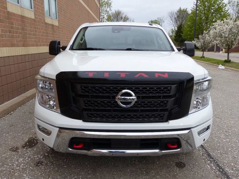 Used 2021 Nissan Titan SV w/ SV Convenience Package AWD/4WD image 5