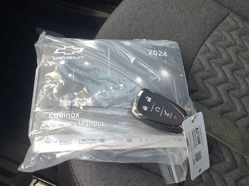 Used 2024 Chevrolet Equinox LT w/ LPO, Floor Liner Package FWD image 14