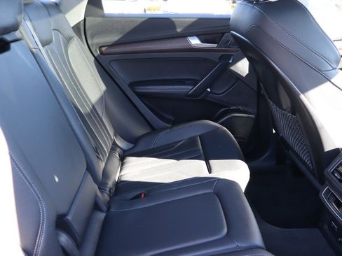 Used 2025 Audi Q5 e Premium Plus image 14