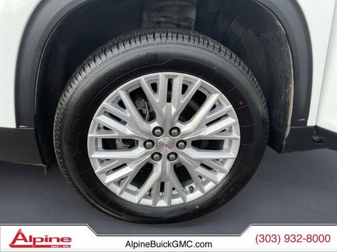 Used 2024 GMC Acadia Elevation image 14