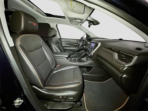 Used 2022 GMC Acadia AT4 w/ Technology Package image 23