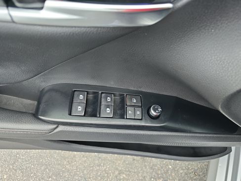 Used 2020 Toyota Camry XLE w/ Sunroof Package FWD image 27