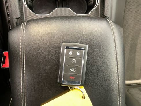 Used 2024 Jeep Grand Cherokee L Laredo image 23