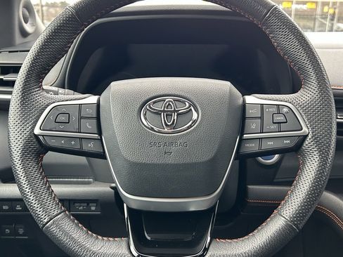 Certified 2023 Toyota Sienna XSE image 22