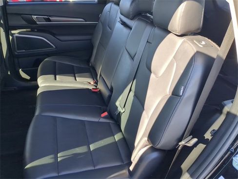 Used 2024 Kia Telluride LX image 19