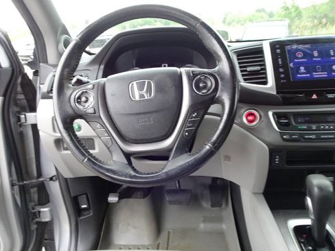 Used 2017 Honda Ridgeline RTL-T image 19