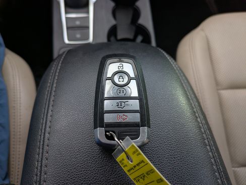 Used 2022 Ford Escape SEL FWD image 30
