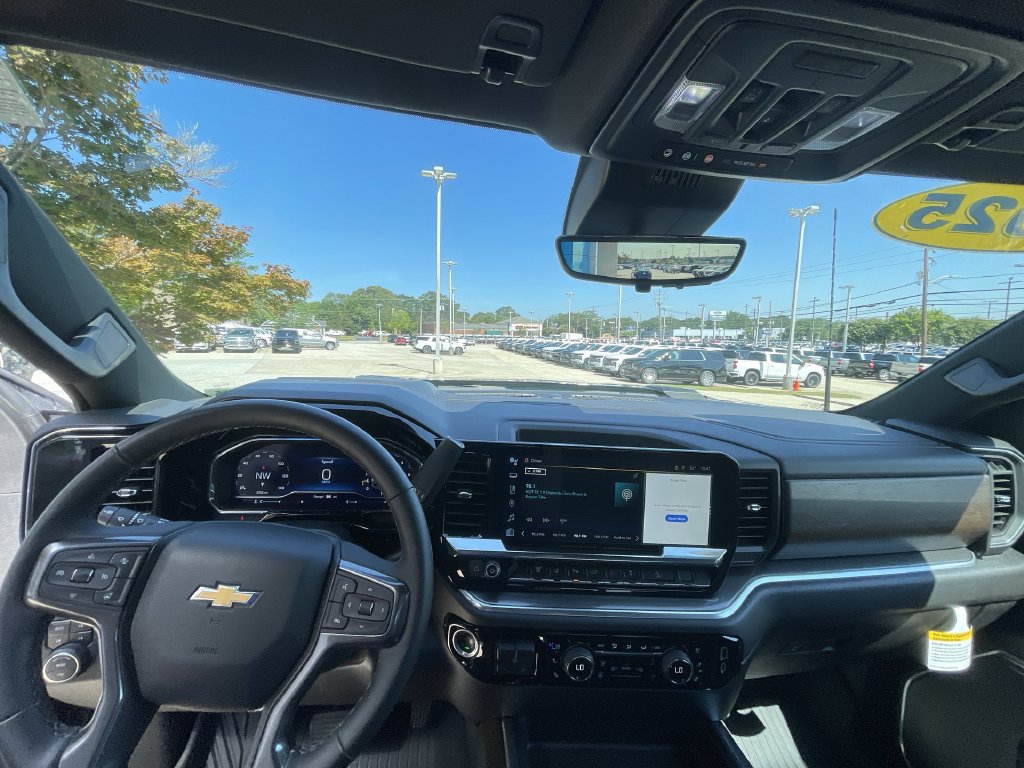 Certified 2025 Chevrolet Silverado 2500 High Country w/ High Country Premium Package AWD/4WD image 10