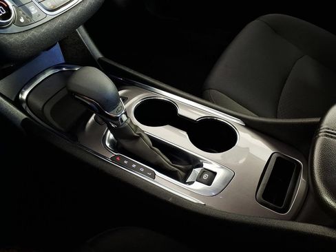 Used 2025 Chevrolet Malibu LT FWD image 21