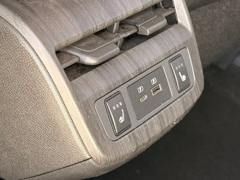Used 2023 Nissan Ariya FWD image 11