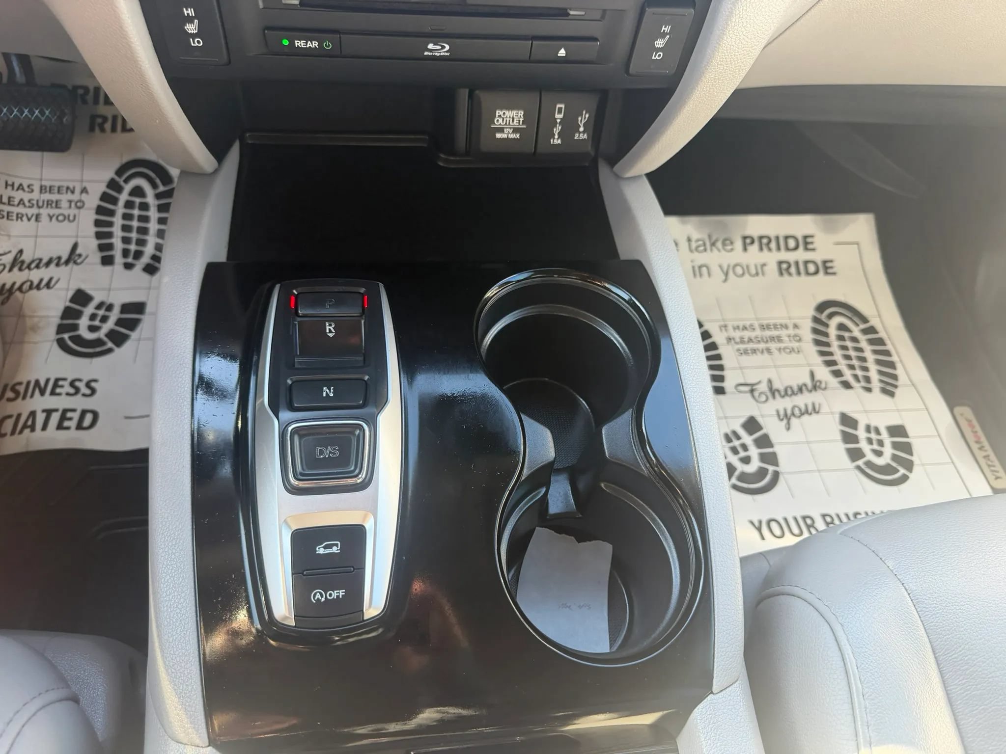 Used 2017 Honda Pilot Touring image 9