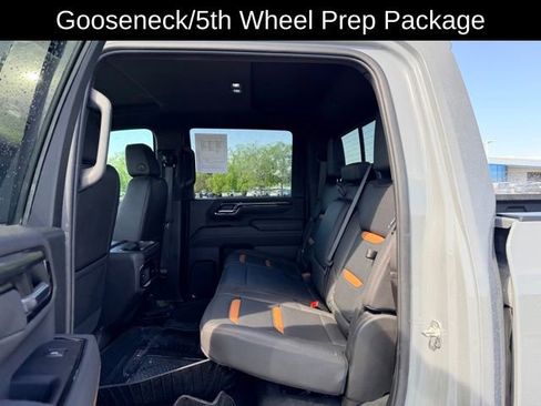 Certified 2025 GMC Sierra 2500 AT4 w/ Technology Package AWD/4WD image 9