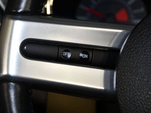 Used 2006 Ford Mustang GT RWD image 25