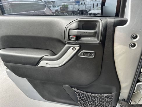 Used 2015 Jeep Wrangler Unlimited Sahara w/ Trailer Tow Group image 18