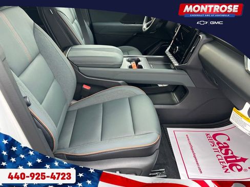 New 2026 GMC Acadia AT4 image 31