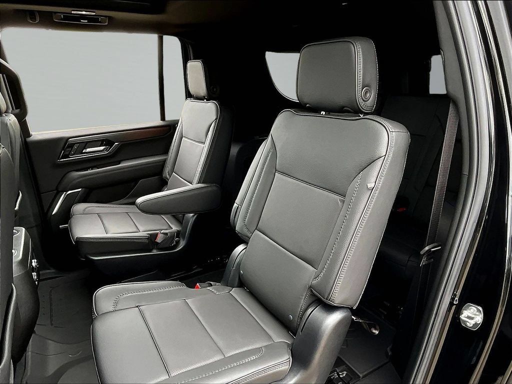 New 2026 GMC Yukon XL Denali w/ Sun & Power Step Package AWD/4WD image 29