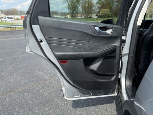 Used 2022 Ford Escape SEL image 19