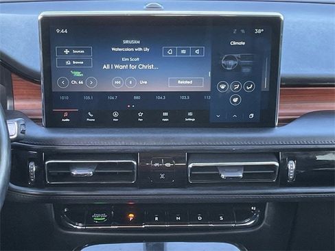 Used 2022 Lincoln Nautilus Reserve image 15