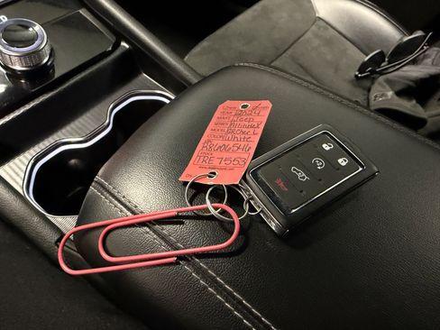 Used 2024 Jeep Grand Cherokee L Altitude image 16