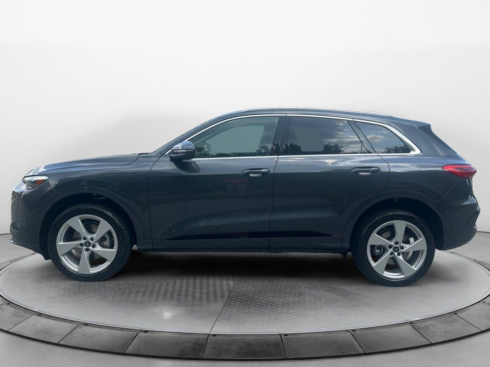 Certified 2025 Audi Q5 Premium Plus AWD/4WD image 4