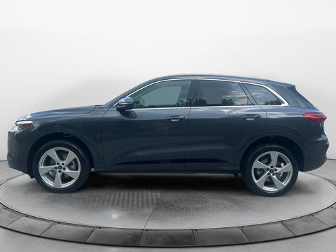 Certified 2025 Audi Q5 Premium Plus AWD/4WD image 4
