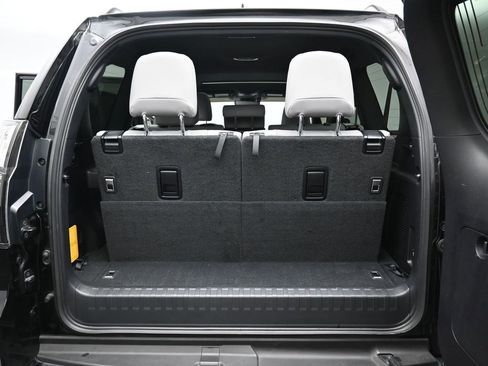 Used 2023 Lexus GX 460 w/ Black Line Special Edition image 38