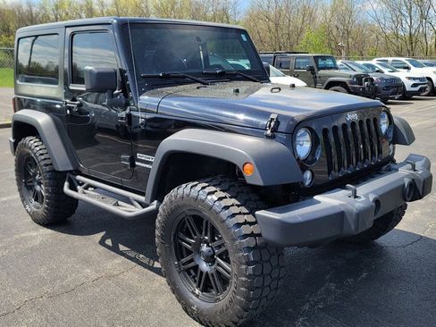 Used 2015 Jeep Wrangler Sport w/ Quick Order Package 24S AWD/4WD image 8