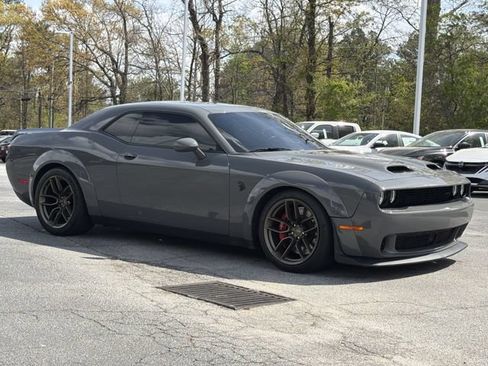 Used 2023 Dodge Challenger SRT Hellcat RWD image 2