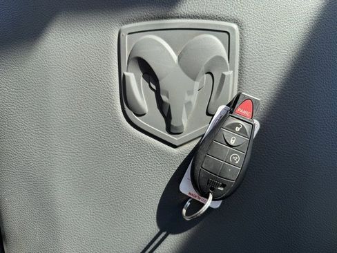 Used 2015 RAM 1500 Outdoorsman image 22