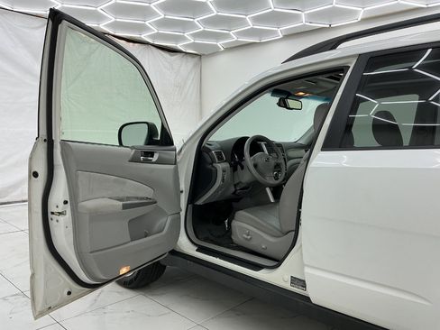 Used 2010 Subaru Forester 2.5X Limited AWD/4WD image 18