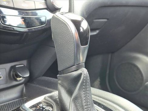 Used 2018 Nissan Rogue SV FWD image 8