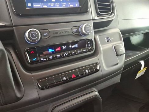 Used 2025 RAM ProMaster 2500 w/ Convenience Group FWD image 22