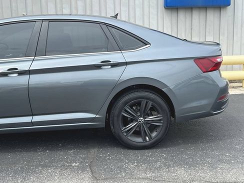 Used 2024 Volkswagen Jetta SE FWD image 14