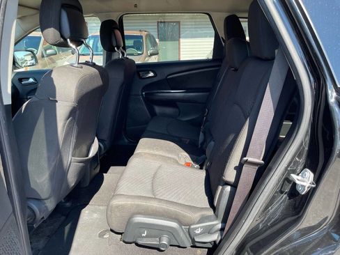 Used 2017 Dodge Journey SE image 10