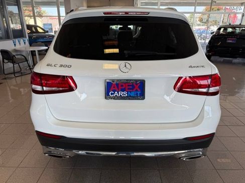 Used 2018 Mercedes-Benz GLC 300 4MATIC image 6