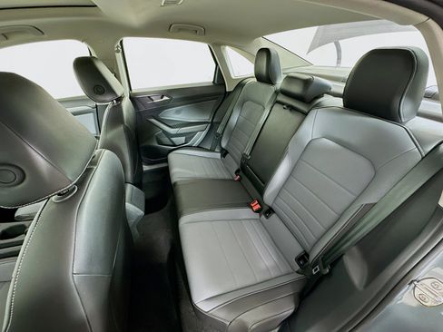 Used 2025 Volkswagen Jetta SE image 27