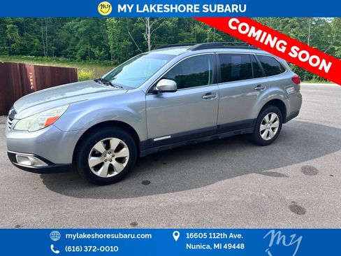 Used 2011 Subaru Outback 2.5i Premium w/ All-Weather Pkg AWD/4WD image 3