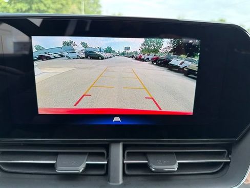 Used 2024 Chevrolet Trax LT w/ Driver Confidence Package FWD image 26