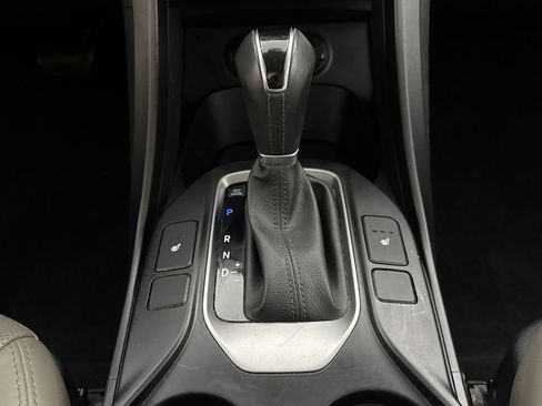 Used 2018 Hyundai Santa Fe Sport FWD image 18