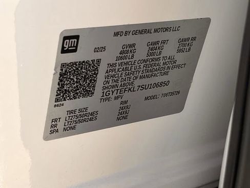 New 2025 Cadillac Escalade IQ Sport 2 image 28