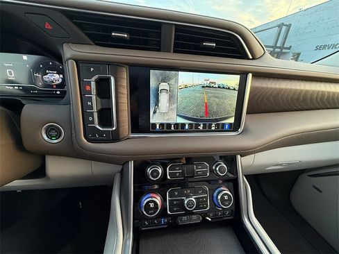 Used 2022 GMC Yukon Denali image 6