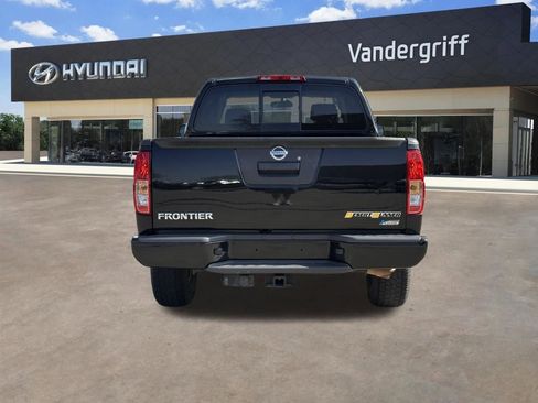 Used 2018 Nissan Frontier Desert Runner image 13